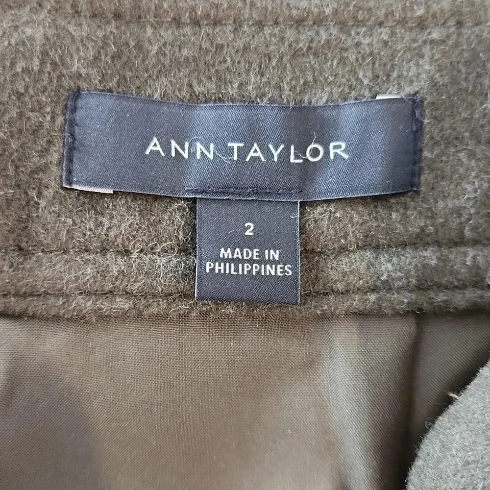 ||ANN TAYLOR|| wool skirt, Sz 2, Army Green, Knee Length
